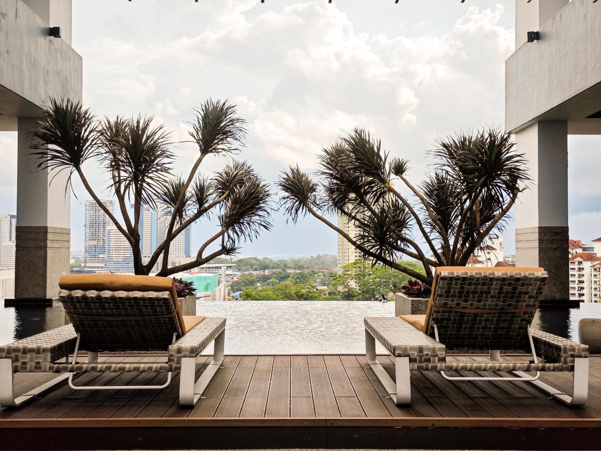 Twin Galaxy By Affinity Apartment *